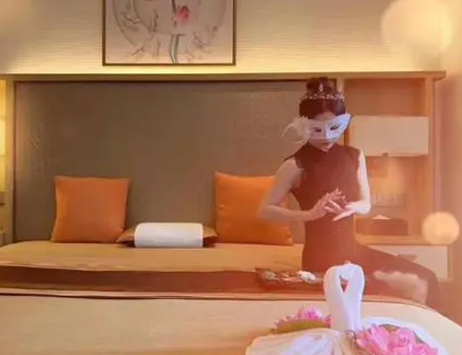 我在昆明体验了下高端男士按摩spa会馆，私人会所花样超多